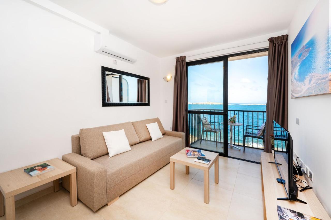 Islet Promenade Seafront Family Apartment With 2 Balconies By Getawaysmalta St. Paul's Bay Exteriör bild